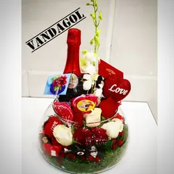 باکس گل باشکلات و عروسک 21