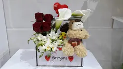 باکس گل باشکلات و عروسک 7