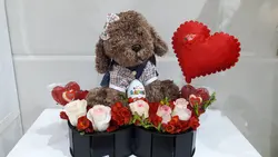 باکس گل باشکلات و عروسک 6