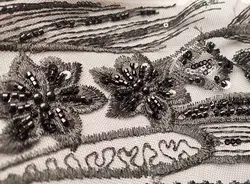 خرجکار پنل لباس مجلسی و شال مزونی - مشکی و بلند طرح پارمیس - وایو