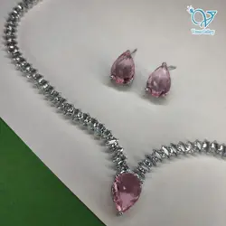 نیم ست طرح جواهر با نگین صورتی