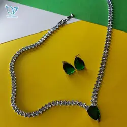 نیم ست طرح جواهر با نگین سبز