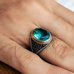 انگشتر نقره مردانه با سنگ کریستال اتمی آبی