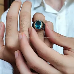 انگشتر نقره مردانه با سنگ کریستال اتمی آبی