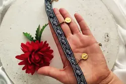 نوار بته جقه از نخ پلی استر و پولک سکه ای طلایی