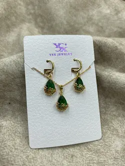 نیم ست نگین سبز کد ۲۰۴۰