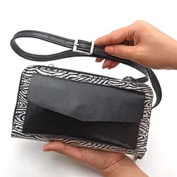 کیف پول دوشی زنانه چرم طبیعی مدل دورزیپ دل آرام 2