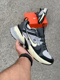 کفش اسپرت مردانه برند نایک مدل V2k run کد 100060