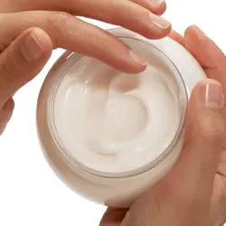 کرم کاسه ای بدن شیر و عسل