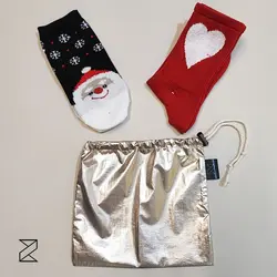 کیسه پارچه‌ای هدیه و اکسسوری طلایی‌رنگ کد BG003