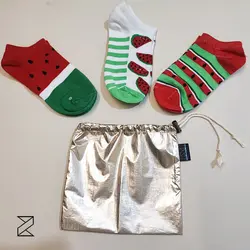 کیسه پارچه‌ای هدیه و اکسسوری طلایی‌رنگ کد BG003