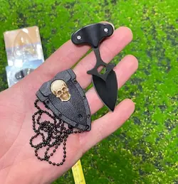 چاقو گردن آویز طرح جمجمه