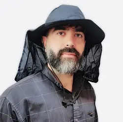 کلاه لبه دار یالدار