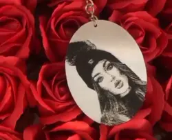 جاسوییچی با حک چهره