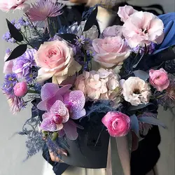 باکس گل مدل آپ کوارک (تی وان بی ایت)