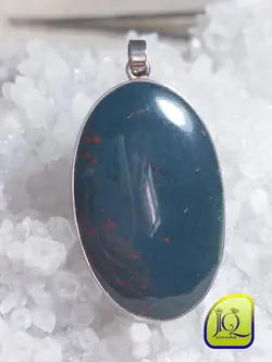 آویز سنگ خون