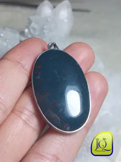 آویز سنگ خون