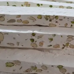 گز لقمه 18 درصد مخلوط پسته و بادام با انگبین جامی - جعبه ۴۰۰ گرم