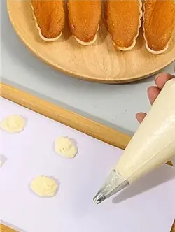 قیف یکبار مصرف خارجی