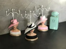 آویز جواهر  مدل نیم تنه