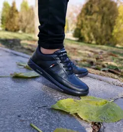 کفش کتونی اسپرت مدل تامی مردانه شیک و با دوام  مشکی تمام  با ارسال رایگان  3385