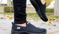 کفش اسپرت مخصوص پیاده روی مردانه فوق العاده شیک و راحت  مدل اسچیکرز رنگ مشکی تمام