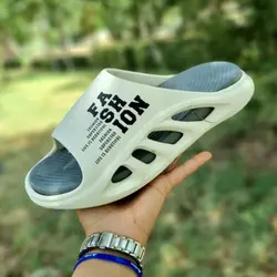 حراج ویژه دمپایی مردانه پسرانه  راحت وسبک رنگ کرم طوسی  جذاب  و شیک با ارسال رایگان