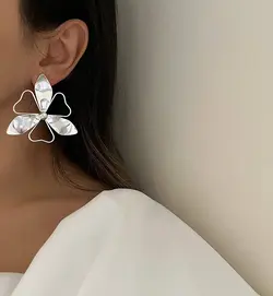 گوشواره گل