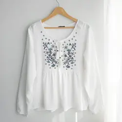 بلوز نخی گلدوزی سفید