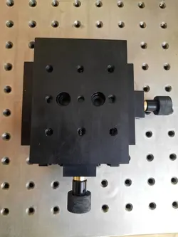 جابجاگر دو بعدی با حداکثر جابجایی ۵۰ میلی متر