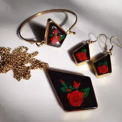 ست کامل گل رز سه بعدی دستساز استیل و برنج گوشواره گردنبند دستبند صنایع دستی اکسسوری