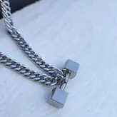 گردنبند بدنسازی دمبل نقره ای همراه زنجیر
