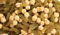 مخلوط نخود و کشمش سبز