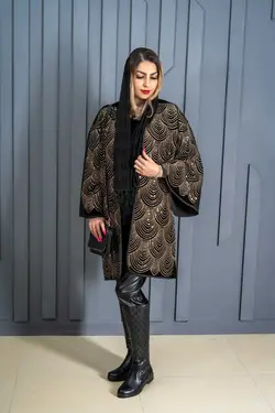 مانتو کتی درنا✅💣جلوی کت سوزندوزی شده و پولک دوزی شده و لای دار ، قسمت پشت مازراتی درجه یک داخل بازار