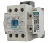 کنتاکتور 40 آمپر 18/5 کیلووات پارس فانال بوبین 220 ولت AC مدل PFC_40