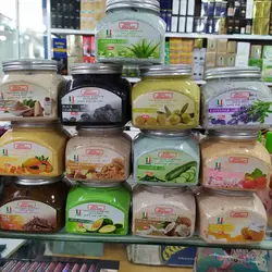 اسکراپ های صورت و بدن دکتر اسکین موجود در 13رایحه ✔️وزن : 500 گرم