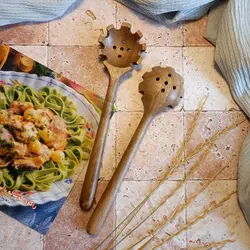 چنگال پاستا و ماکارونی چوبی دستساز بارلی مدل ژیکان 27 سانتی چوب گردو کد bar0286