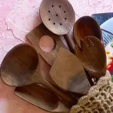 ست کفگیر ملاقه چوبی دستساز بارلی ویژه جهیزیه عروس کاوردار 7 تکه چوب گردو 25 سانتی کد bar0029