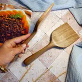 کفگیر باربکیو و گریل چوبی دستساز بارلی مدل هایا 24 سانتی چوب گردو کد bar0200