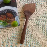 کفگیر چوبی دستساز بارلی مناسب جهیزیه عروس چوب گردو 25 سانتی کد bar0092