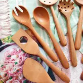 قاشق سالادخوری چوبی دستساز بارلی (1عددی) مدل مثلثی کد bar0236 چوب افرا 28 سانتی