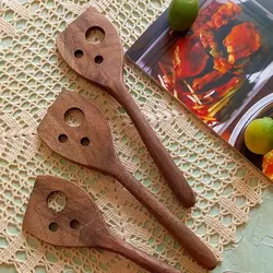 کفگیر چوبی دستساز بارلی مناسب جهیزیه عروس چوب گردو 25 سانتی (1عددی) کد bar0102