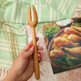 قاشق چوبی دستساز بارلی ویژه جهیزیه عروس 28 سانتی چوب گردو کد bar0160