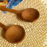 قاشق چوبی دستساز بارلی سرگرد دسته بلند چوب گردو 28 سانتی کد bar0204