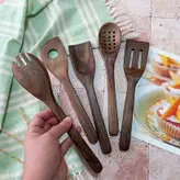 سرویس قاشق چوبی دستساز بارلی ویژه جهیزیه عروس کاوردار 6 تکه چوب ون 25 سانتی کد bar0033