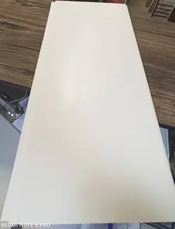 دیوار پوش سفید براق