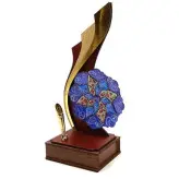 تندیس روز مادر و روز زن انواع تندیس صنایع دستی مناسبتی در طرح های مختلف و دلخواه شما مینا و پرداز و مس