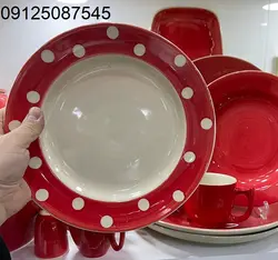 بشقاب تخت پلوخوری دوریکا طرح قرمز خالدار