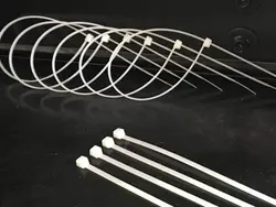 بست کمربندی سفید4/8*500 تیپ2