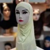 مقنعه دخترانه دو تیکه در 10 رنگبندی متفاوت نگین کاری شده